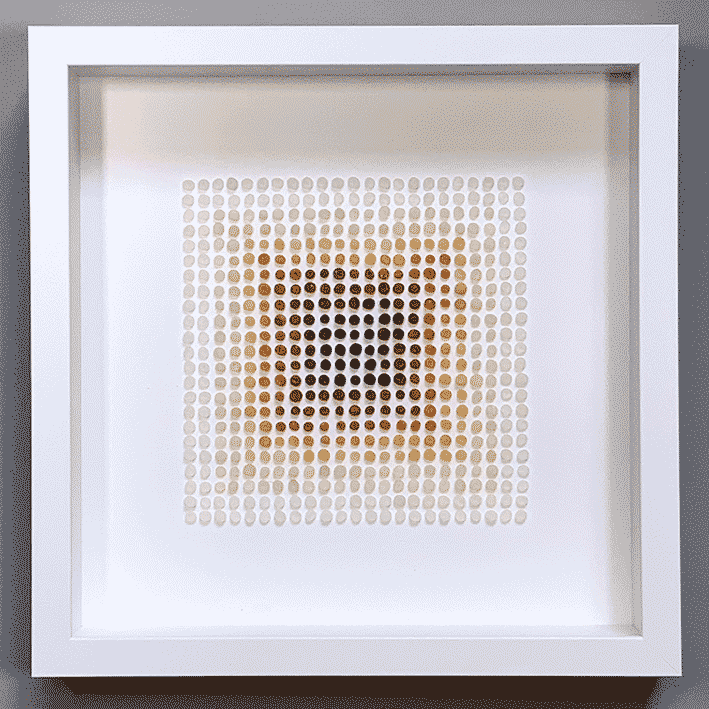 Kunstwerk aus Nurdles von TrashmaidBerlin